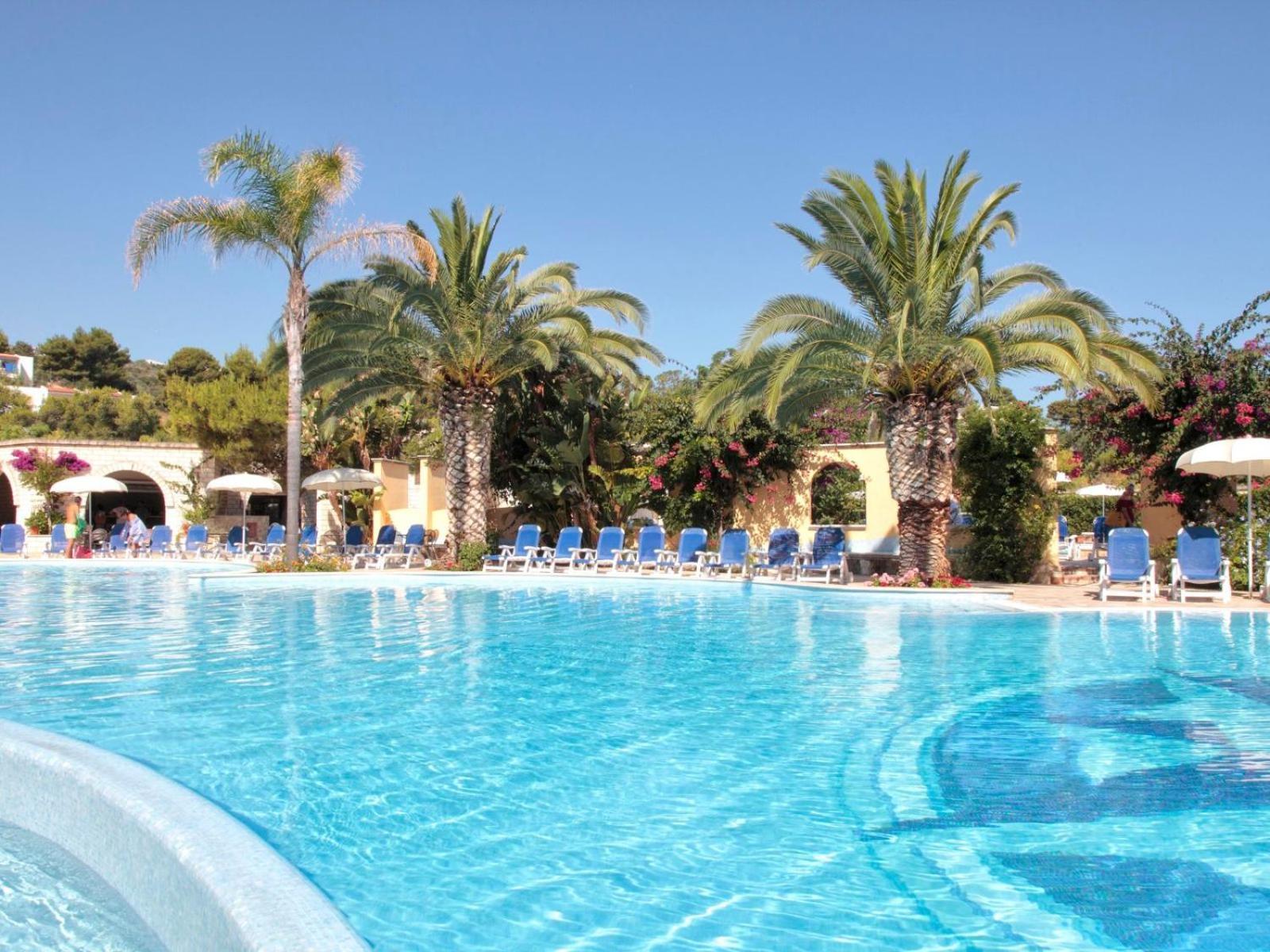 Hotel I Melograni Vieste Esterno foto