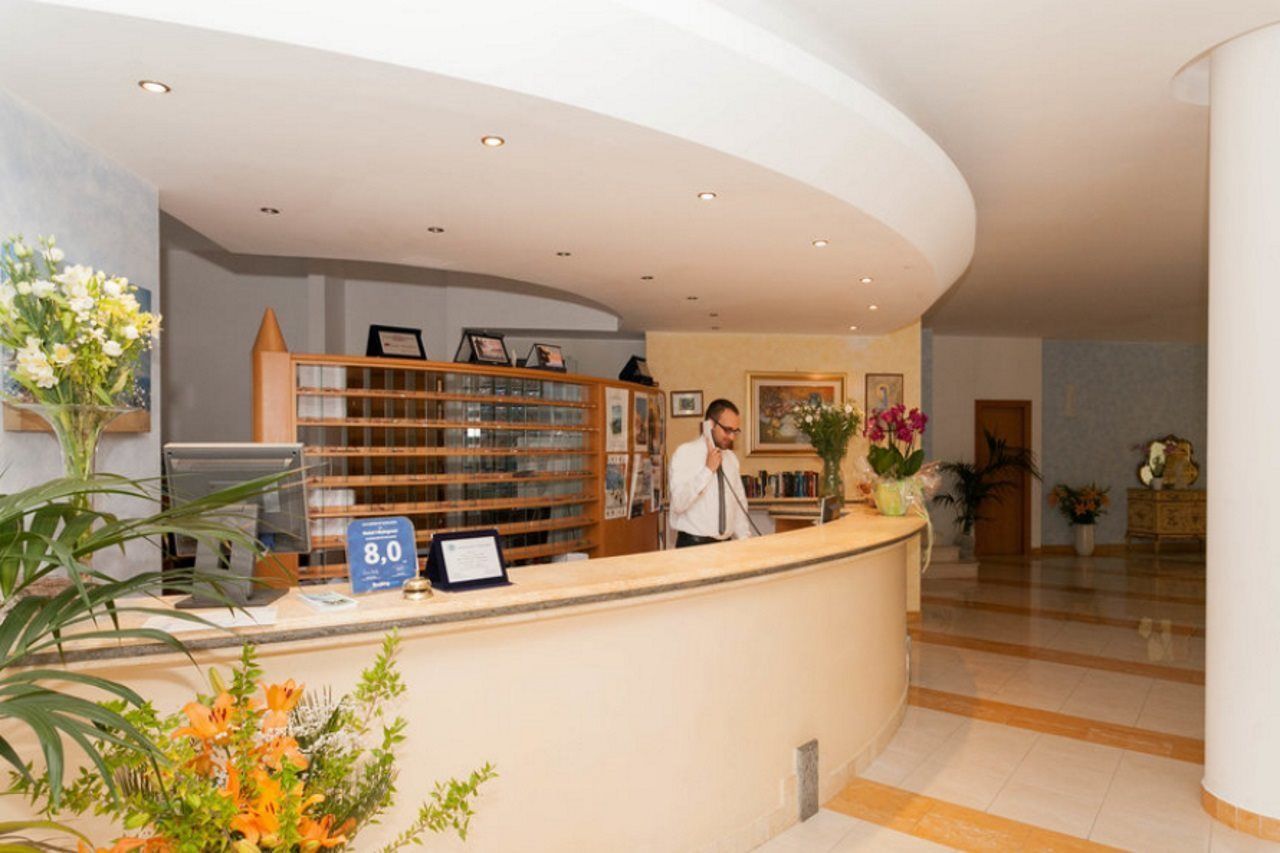 Hotel I Melograni Vieste Esterno foto