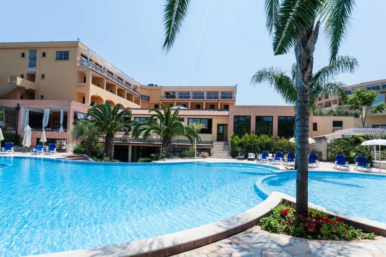 Hotel I Melograni Vieste Esterno foto
