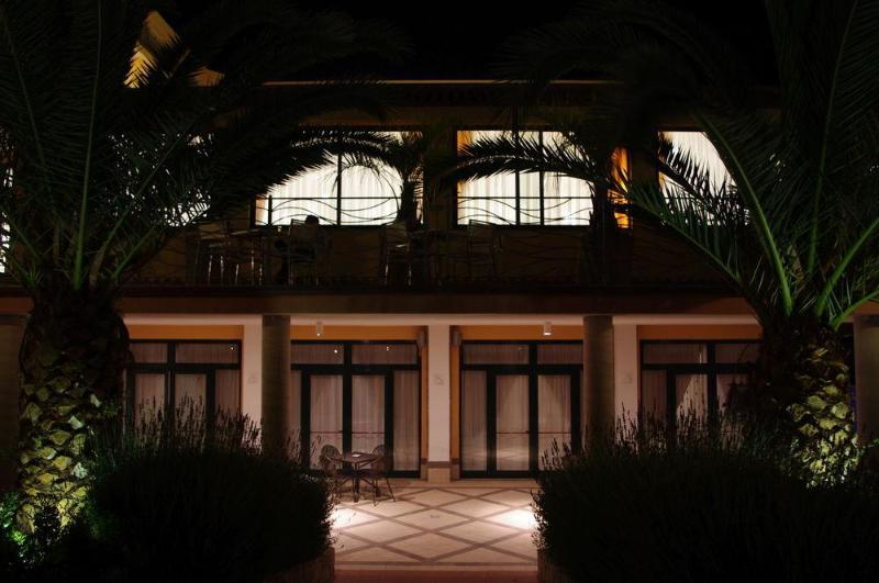Hotel I Melograni Vieste Esterno foto