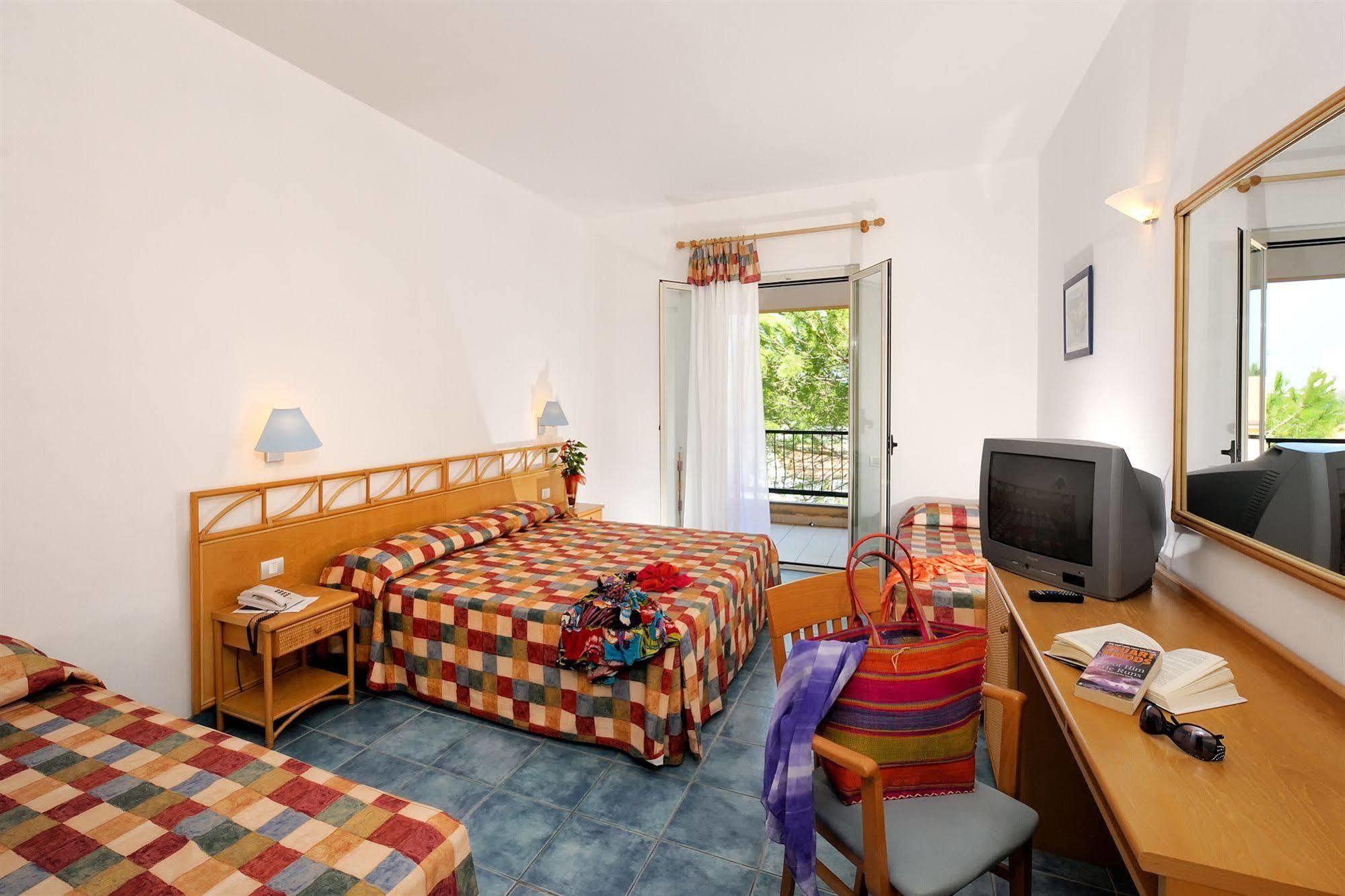 Hotel I Melograni Vieste Esterno foto