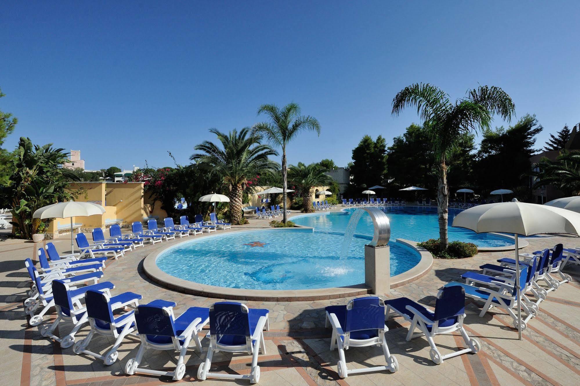 Hotel I Melograni Vieste Esterno foto